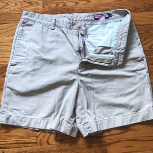 Vineyard Vines khakis shorts sz 35
